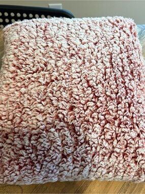 Mainstays Faux Sherpa Throw